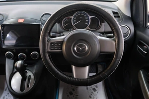 Хетчбэк Mazda Demio 2011 года, 699000 рублей, Омск