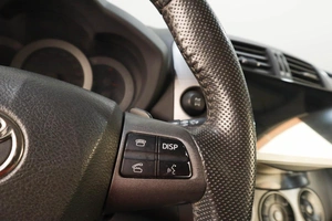 Внедорожник Toyota RAV4 2012 года, 1549000 рублей, Челябинск