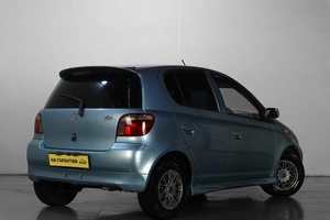 Хетчбэк Toyota Vitz 2001 года, 379000 рублей, Челябинск