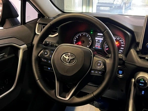 Внедорожник Toyota RAV4 2020 года, 3359000 рублей, Красноярск
