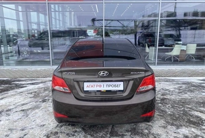 Седан Hyundai Solaris 2015 года, 935000 рублей, Солонцы