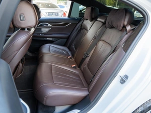 Седан BMW 7 серия 2016 года, 3190000 рублей, Волгоград