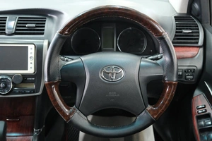 Седан Toyota Premio 2009 года, 1319000 рублей, Омск