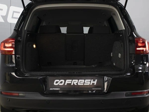 Внедорожник Volkswagen Tiguan 2012 года, 1430000 рублей, Омск