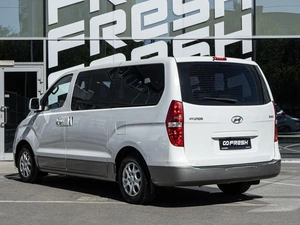 Минивэн Hyundai H-1 2015 года, 2630000 рублей, Волгоград