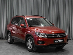 Внедорожник Volkswagen Tiguan 2012 года, 1449000 рублей, Тюмень