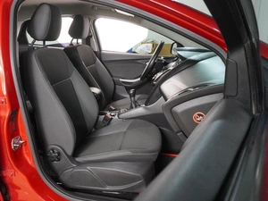 Хетчбэк Ford Focus 2011 года, 759000 рублей, Воронеж