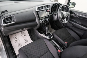 Хетчбэк Honda Fit 2013 года, 999000 рублей, Красноярск