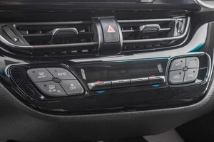 Внедорожник Toyota C-HR 2020 года, 2799000 рублей, Барнаул