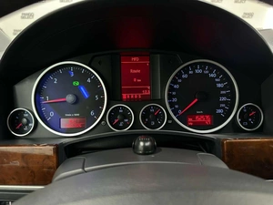 Внедорожник Volkswagen Touareg 2008 года, 1995000 рублей, Красноярск