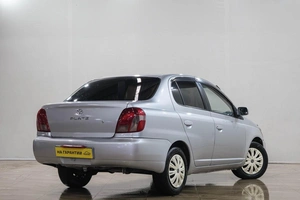 Седан Toyota Platz 2000 года, 379000 рублей, Новокузнецк