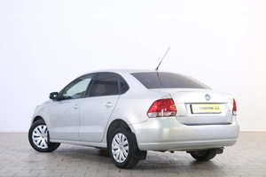 Седан Volkswagen Polo 2012 года, 739000 рублей, Омск