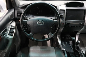 Внедорожник Toyota Land Cruiser Prado 2003 года, 1769000 рублей, Омск