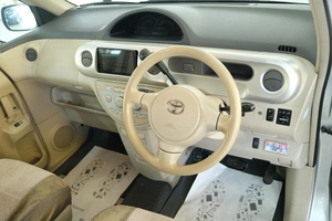 Минивэн Toyota Porte 2006 года, 599000 рублей, Омск