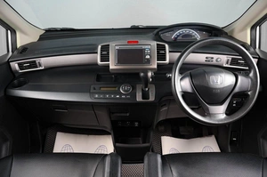 Минивэн Honda Freed 2012 года, 1159000 рублей, Тюмень