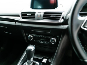 Хетчбэк Mazda Axela 2017 года, 1350000 рублей, Красноярск