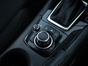 Хетчбэк Mazda Axela 2017 года, 1710000 рублей, Краснодар