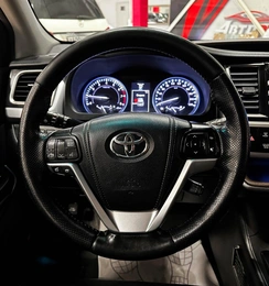 Внедорожник Toyota Highlander 2014 года, 3197000 рублей, Красноярск