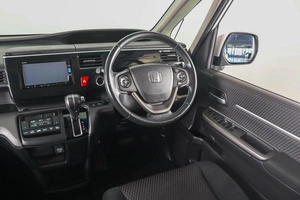 Минивэн Honda Stepwgn Spada 2015 года, 2249000 рублей, Пермь