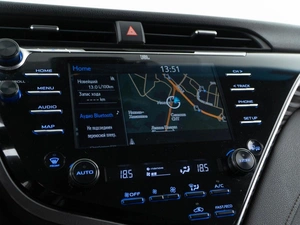 Седан Toyota Camry 2018 года, 2997444 рублей, Москва