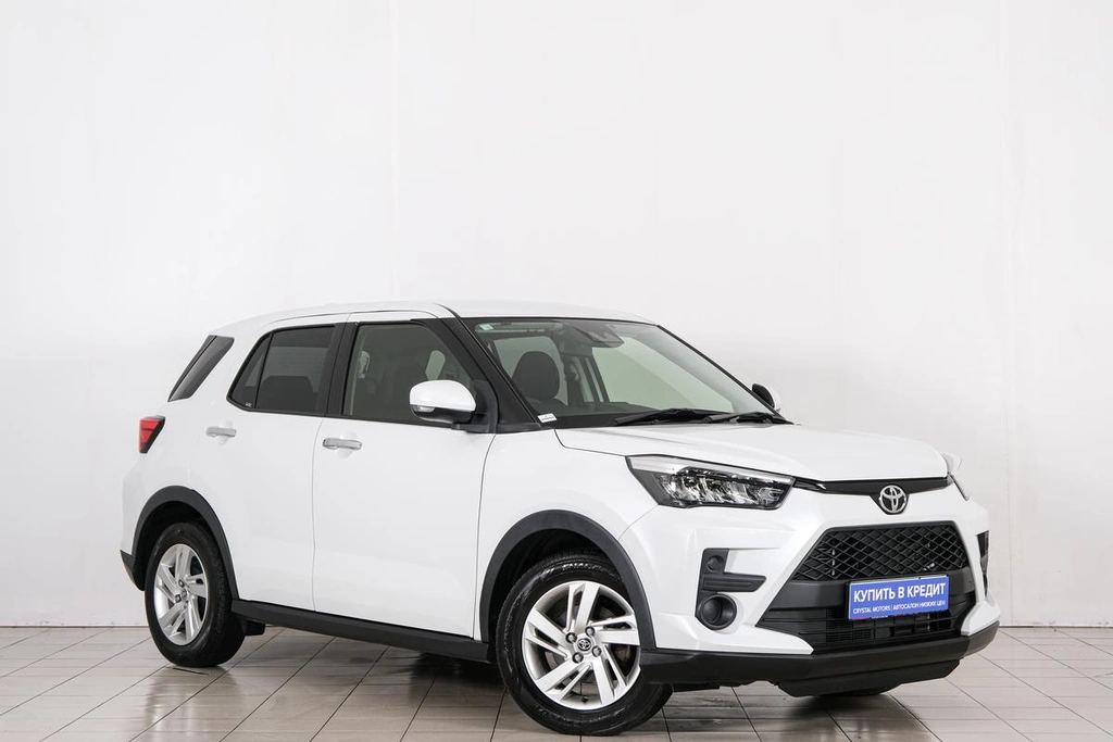 Внедорожник Toyota Raize 2022 года, 1799000 рублей, Красноярск
