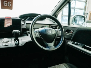 Минивэн Honda Freed 2012 года, 1049000 рублей, Красноярск