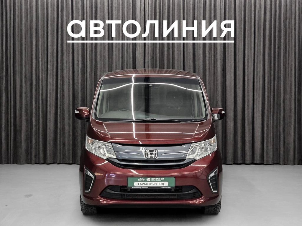 Минивэн Honda Stepwgn 2016 года, 1449000 рублей, Красноярск