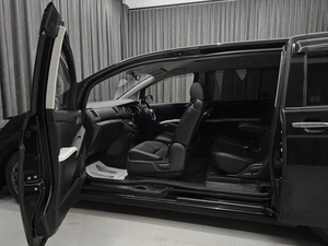 Минивэн Toyota Isis 2012 года, 1270000 рублей, Красноярск