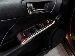 Седан Toyota Camry 2018 года, 2399000 рублей, Тюмень