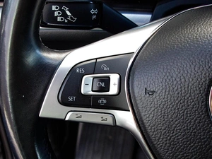 Внедорожник Volkswagen Touareg 2019 года, 3749000 рублей, Владимир
