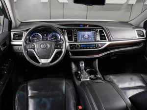 Внедорожник Toyota Highlander 2014 года, 3199000 рублей, Тюмень