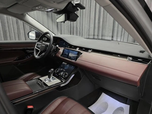Внедорожник Land Rover Range Rover Evoque 2021 года, 4700000 рублей, Красноярск