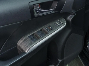 Седан Toyota Camry 2013 года, 1799000 рублей, Сургут