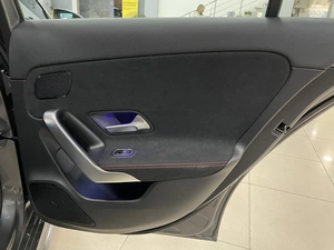 Хетчбэк Mercedes-benz A-класс 2019 года, 2287000 рублей, Солонцы