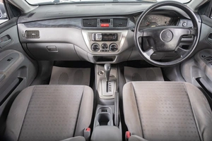 Седан Mitsubishi Lancer 2004 года, 259000 рублей, Томск