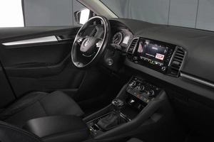 Внедорожник Skoda Karoq 2021 года, 2330000 рублей, Омск