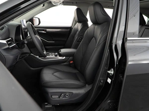 Внедорожник Toyota Highlander 2025 года, 5997077 рублей, Москва