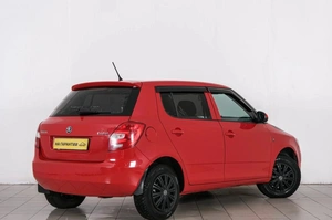 Хетчбэк Skoda Fabia 2013 года, 299000 рублей, Красноярск