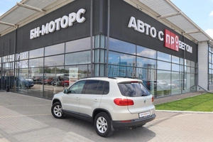 Внедорожник Volkswagen Tiguan 2013 года, 1370000 рублей, Мирное