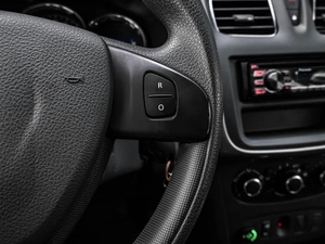 Хетчбэк Renault Sandero 2015 года, 854000 рублей, Кирилловка
