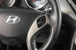 Седан Hyundai Elantra 2012 года, 839000 рублей, Тюмень