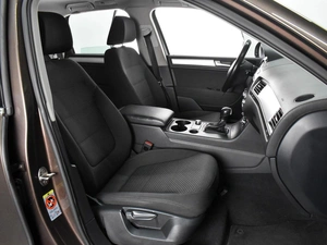 Внедорожник Volkswagen Touareg 2012 года, 2035000 рублей, Воронеж