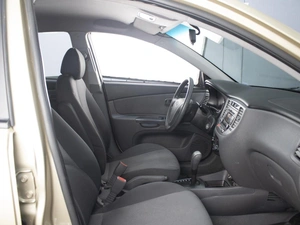 Хетчбэк Kia Rio 2009 года, 600000 рублей, Омск