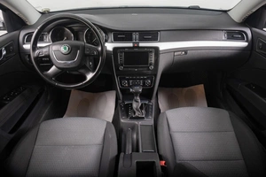 Лифтбек Skoda Superb 2012 года, 1049000 рублей, Томск
