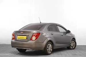 Седан Chevrolet Aveo 2014 года, 549000 рублей, Барнаул