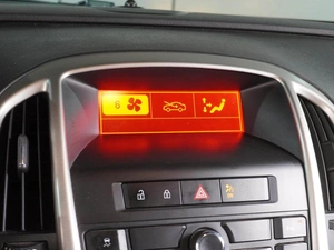 Хетчбэк Opel Astra 2011 года, 749000 рублей, Воронеж