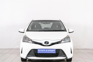 Хетчбэк Toyota Vitz 2016 года, 919000 рублей, Красноярск