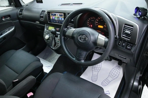 Минивэн Toyota Wish 2004 года, 918000 рублей, Солонцы