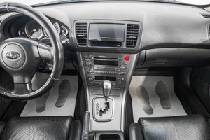 Седан Subaru Legacy 2005 года, 729000 рублей, Барнаул