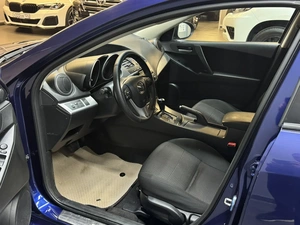 Седан Mazda 3 2013 года, 947000 рублей, Красноярск